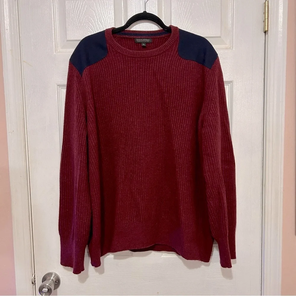 Banana Republic Sweater Men's Shoulder and Elbow Patches Red Navy Size XL